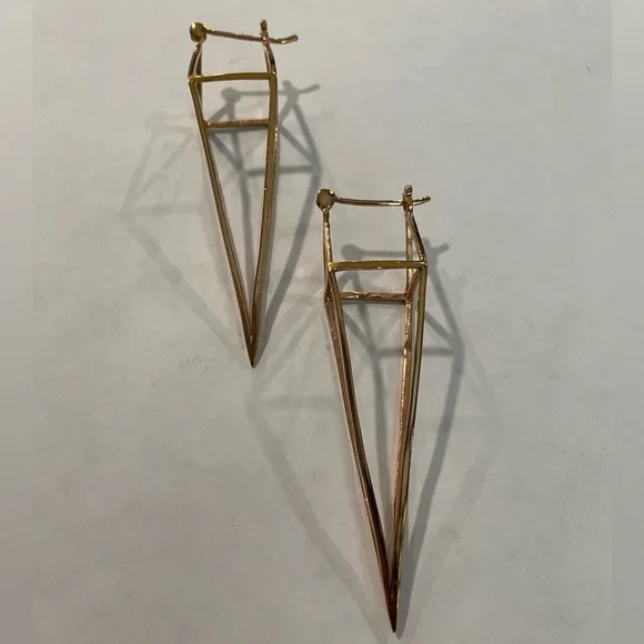 Tawapa Diamond Cube Earrings - Picture 7 of 13